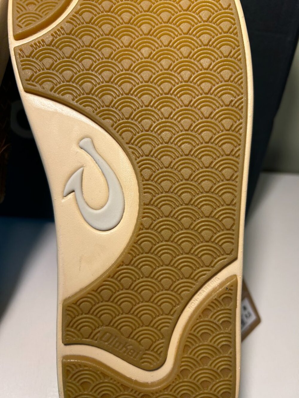 Olukai Men's Lae‘ahi Lauhala Woven Leather Shoes - Picture 13 of 15